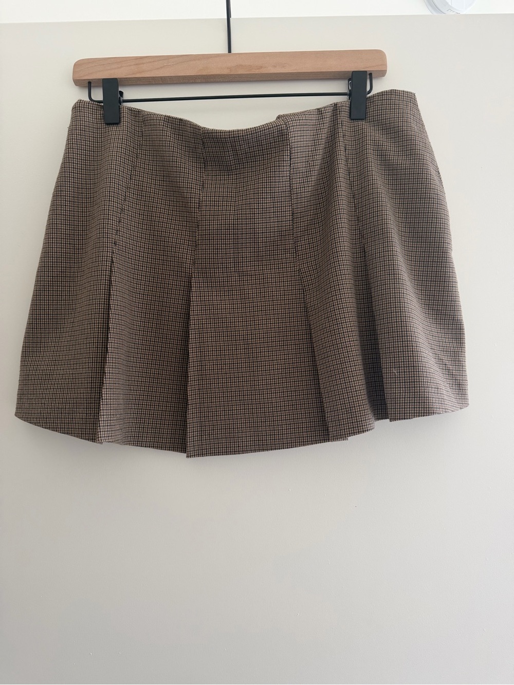 Abercrombie & Fitch Brown Plaid Pleated Skort Size M